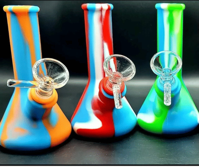 Medium Silicone Water Pipe